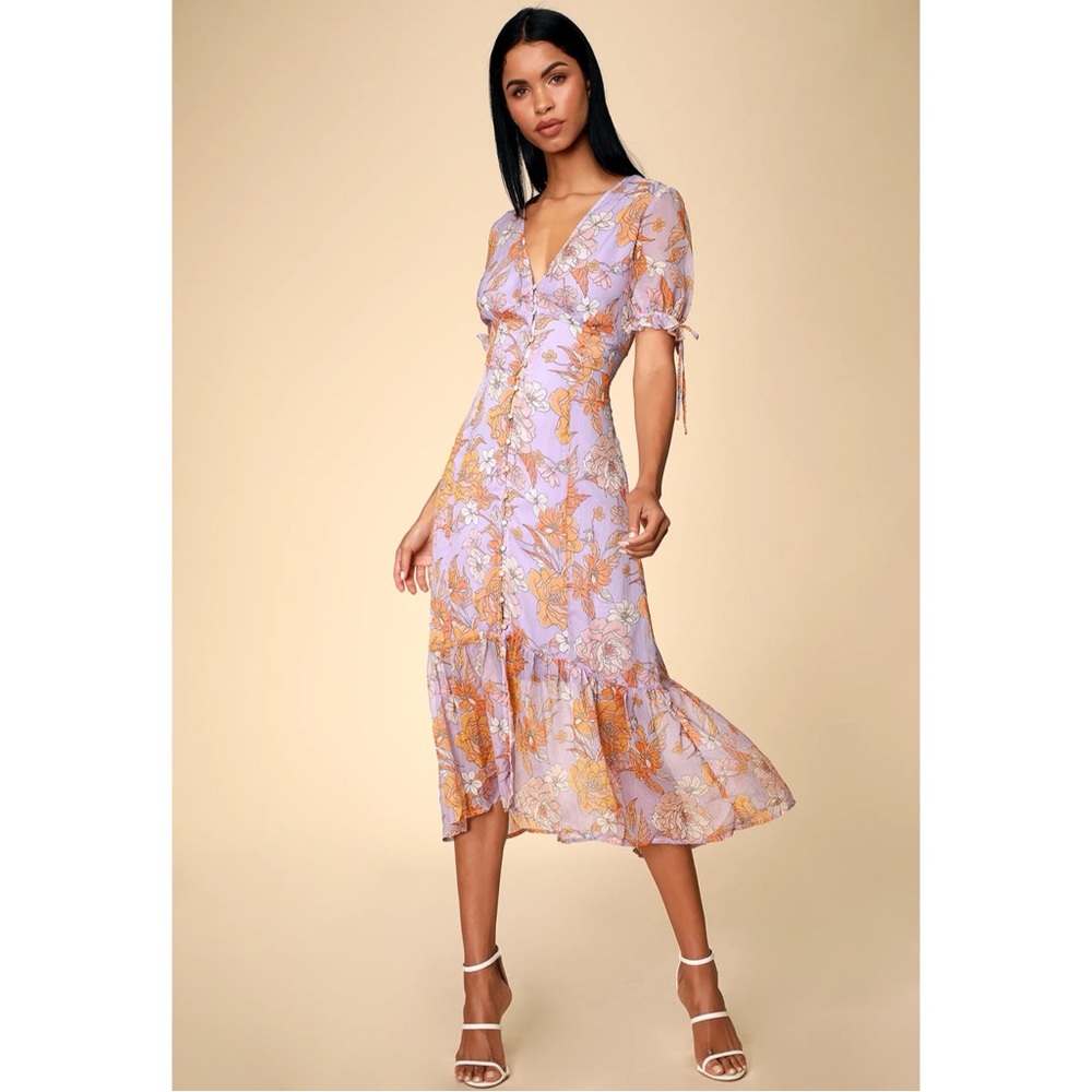ASTR the Label Chandler Lilac Floral Print Short Sleeve Midi Dress